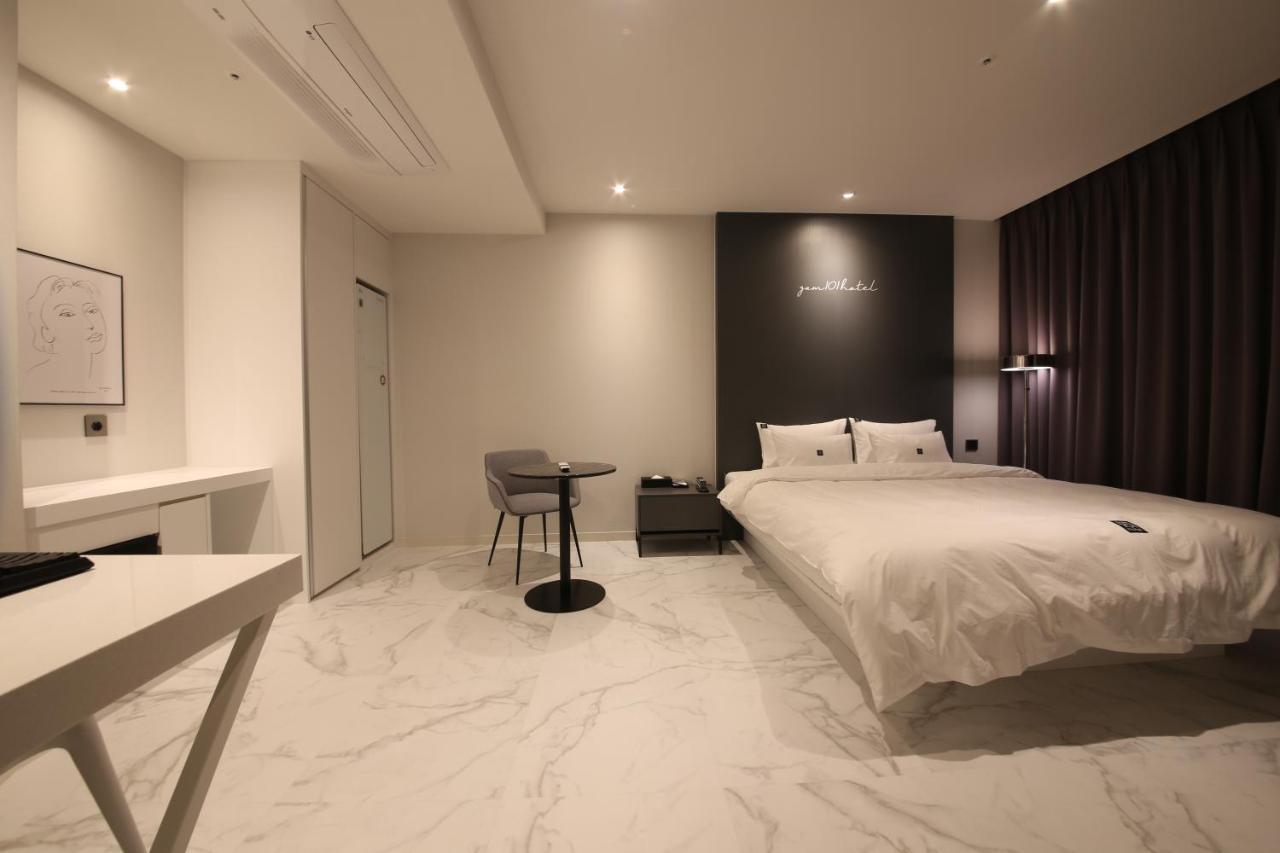 Zam101 Hotel Gimhae Exterior photo